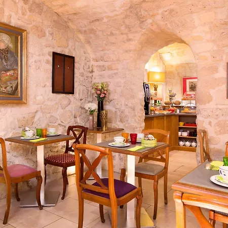 Le Relais Des Halles Hotel París