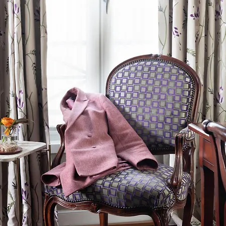 Le Relais Des Halles Hotel