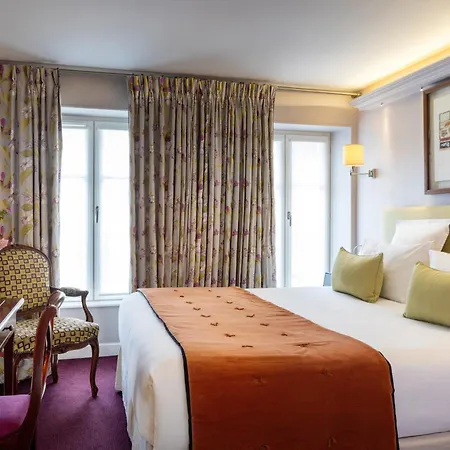 Hotel Le Relais Des Halles 4*