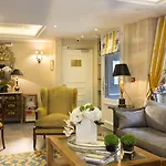 Ξενοδοχείο Le Relais Des Halles 4*