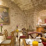 Le Relais Des Halles Szálloda