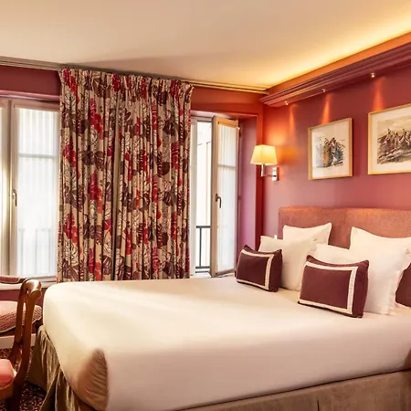 Hotel Le Relais Des Halles 4*