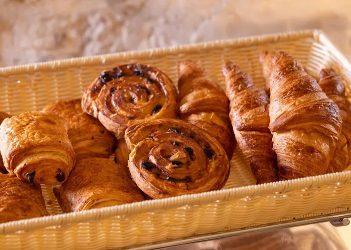 Le Relais Des Halles Hotel 4*