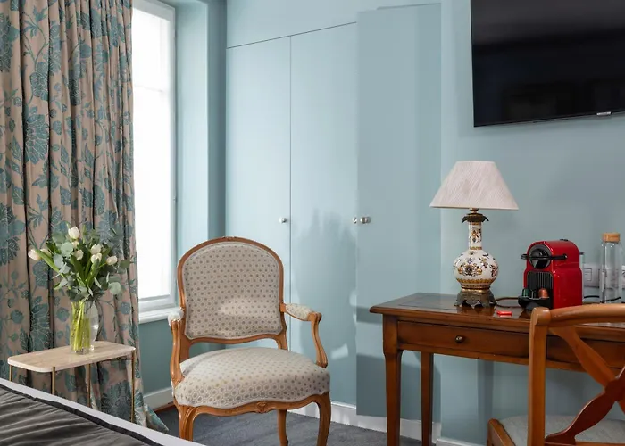 Hotel Le Relais Des Halles Parigi