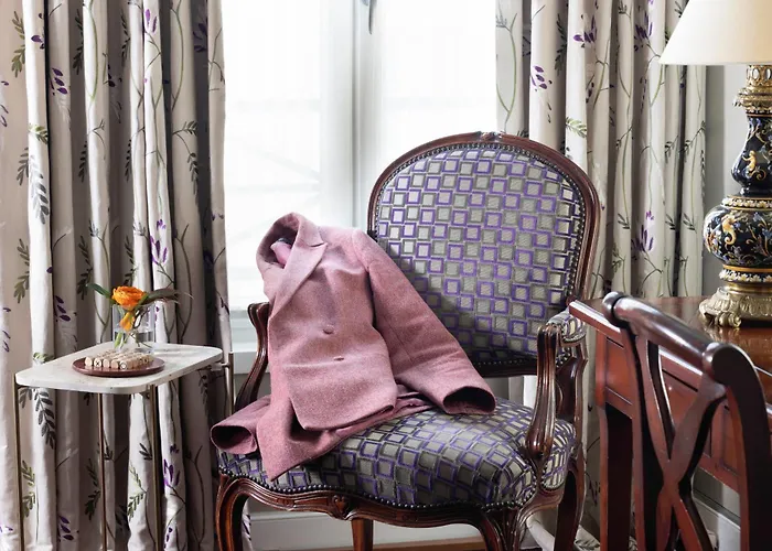 Le Relais Des Halles Hotel