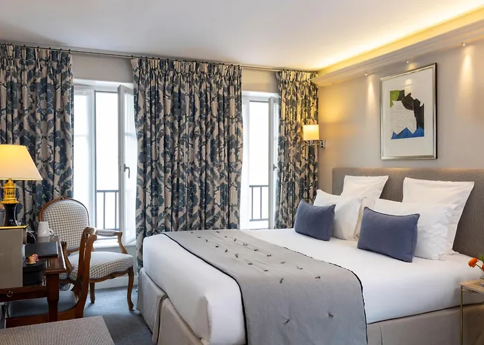 Le Relais Des Halles Hotel