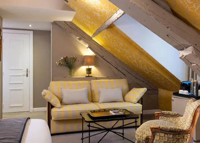 Le Relais Des Halles Hotel