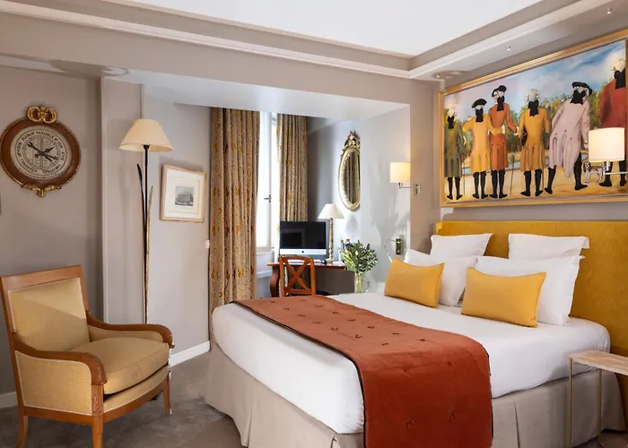 Le Relais Des Halles Hotel 4*