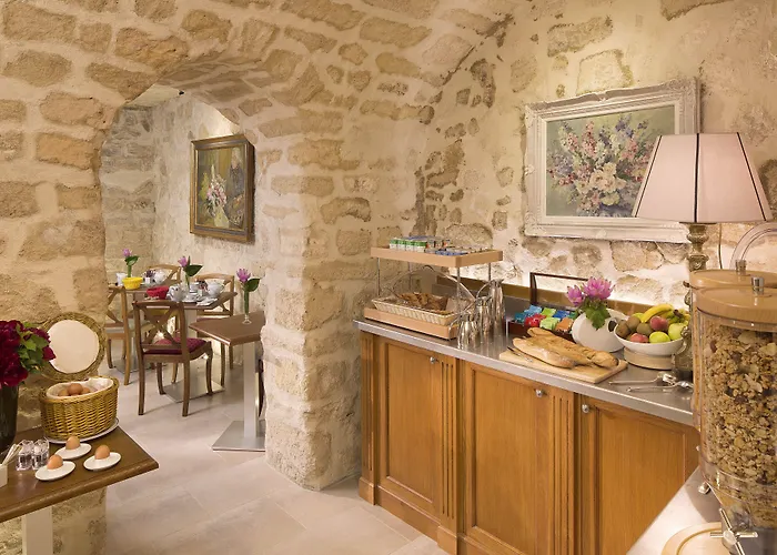 Отель Le Relais Des Halles