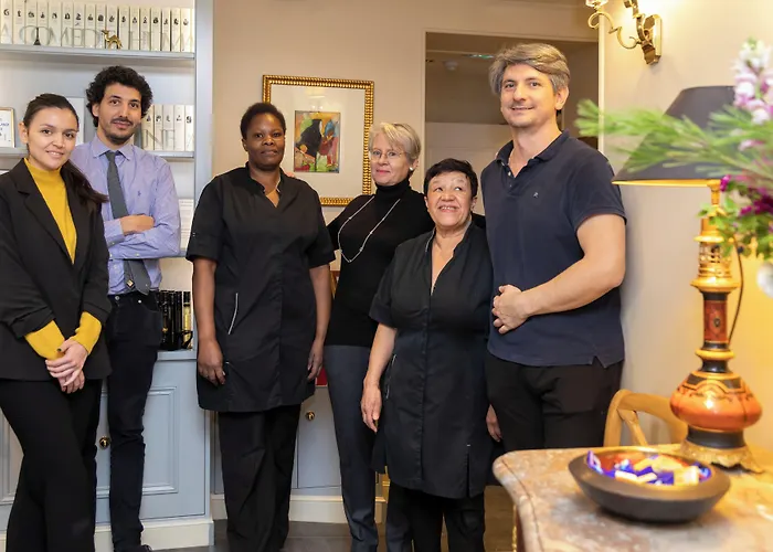 Le Relais Des Halles Hotel Parigi