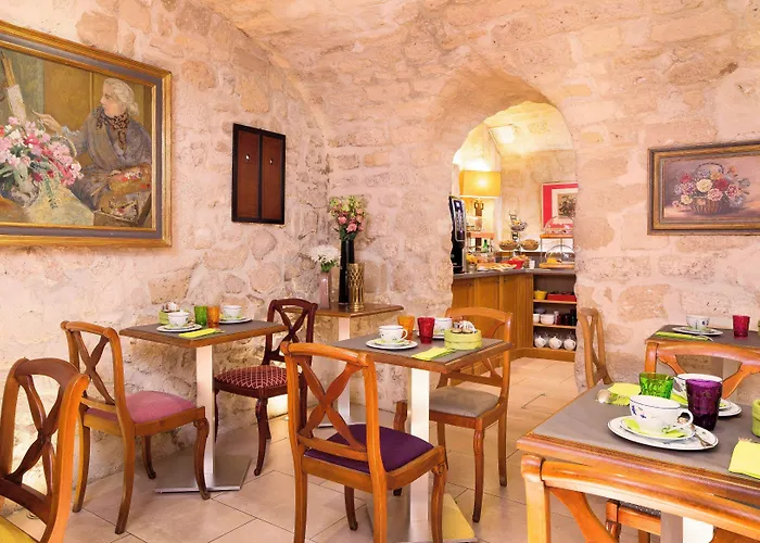 Hotel Le Relais Des Halles Parigi