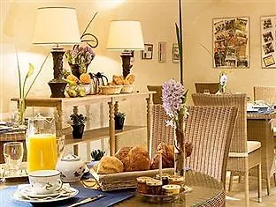 Hotel Le Relais Des Halles 4*